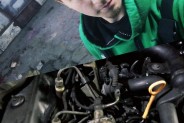 Uczeń w zakładzie pracy – mechanik pojazdów samochodowych