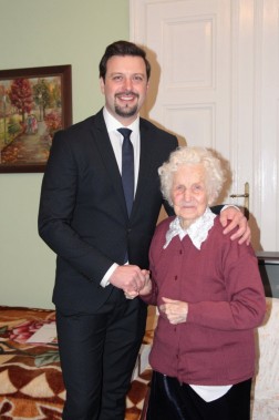 Pani Monika Lachowicz z prezydentem Rafałem Piechem