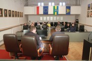 Siemianowiccy radni obecni w Dużej Sali siemianowickiego magistratu.