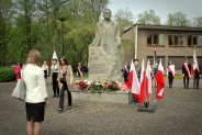 Mieszkańcy przy Pomniku Wojciecha Korfantego w Siemianowicach Śląskich.