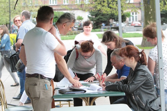 Mieszkańcy podpisują petycję antyodorową
