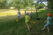 Dzieci grają w piłkę