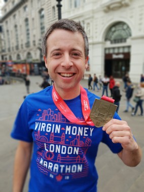Marek Bogdoł podczas maratonu w Londynie