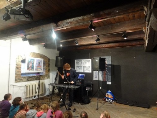 Bernard Maseli na zajęciach Małej Akademii Jazzu w Muzeum Miejskim
