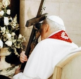 Krzyż papieski