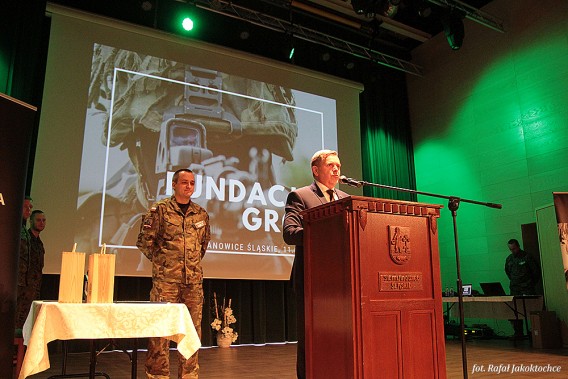 Adam Skowronek, sekretarz miasta podczas spotkania w którym uczestniczył Naval, były żołnierz…