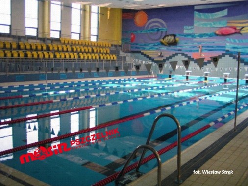 Widok niecki oraz trybun basenu Kompleksu Sportowego „Michał”
