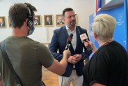 Prezydent Rafał Piech udziela wywiadu radiowego