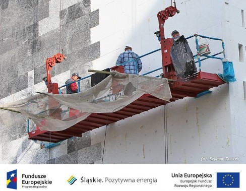 W ramach projektów przewidziano przede wszystkim docieplenie ścian i stropów, wymianę stolarki…