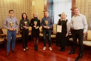 4 najlepszych biegaczy zaproszonych na wręczenie najlepszych siemianowiczan XIII edycji Silesia…