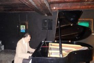 Przy fortepianie Bohdan Wantuła
