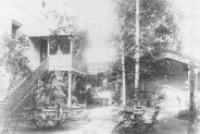 Ogródek przy restauracji laurahuckiej, ok. 1905 r.
