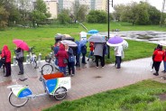 Szkolenie z obsługi systemu rowerów miejskich prowadzone dla Seniorów przez wolontariuszy z…