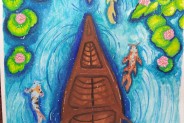 Obraz przedstawiający płynącą łódź, wokół niej kolorowe rybki